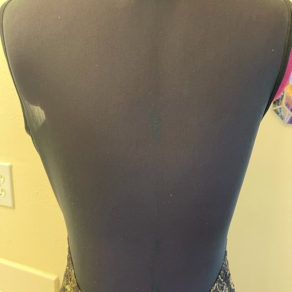 Black and Gold Dress - Picture 6 of 9